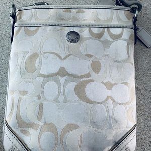 Coach crossbody beige/white